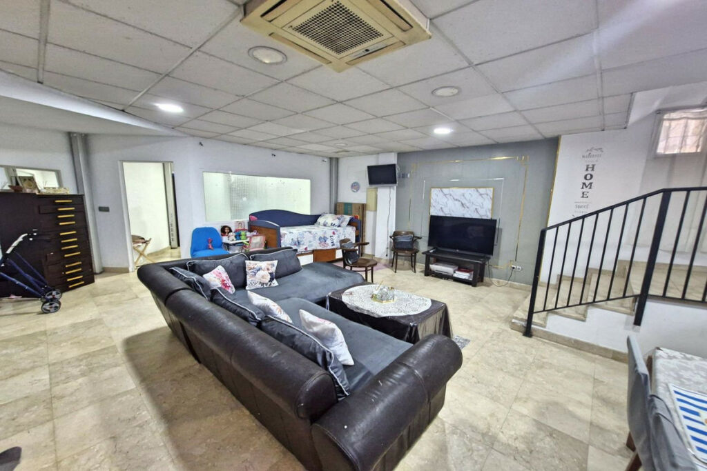 Ground Floor Apartment Coín Málaga - image 2