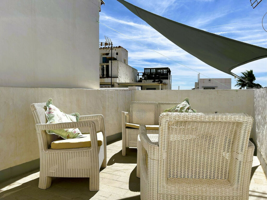 Townhouse Manilva Málaga - image 2