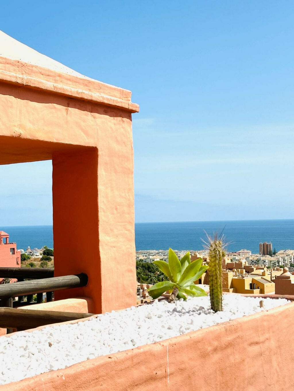 Penthouse La Duquesa Málaga - image 4