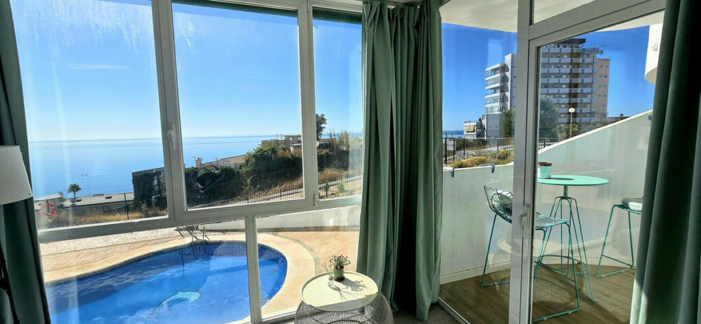 Middle Floor Apartment Fuengirola Málaga - image 2
