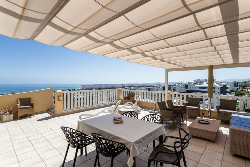 Penthouse Higueron Málaga - image 2