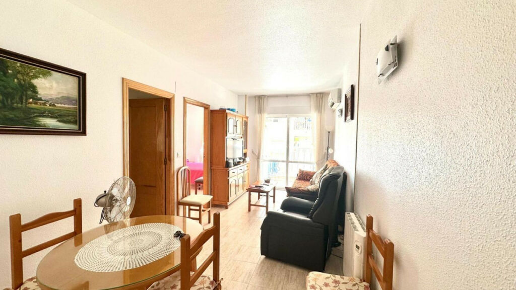 Middle Floor Apartment Playa Del Cura Alicante - image 2