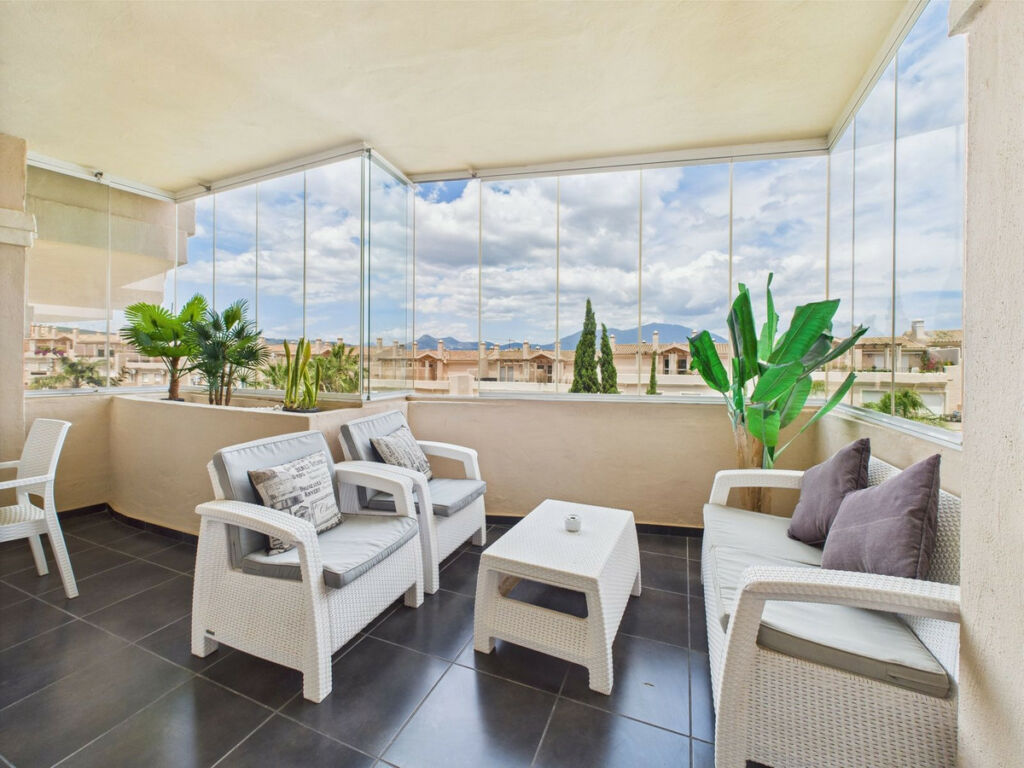 Ground Floor Apartment La Duquesa Málaga - image 2