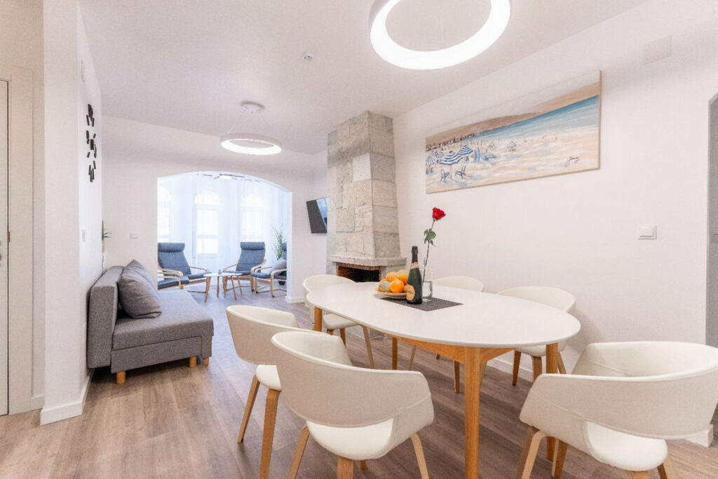 Middle Floor Apartment Torrevieja Alicante - image 2