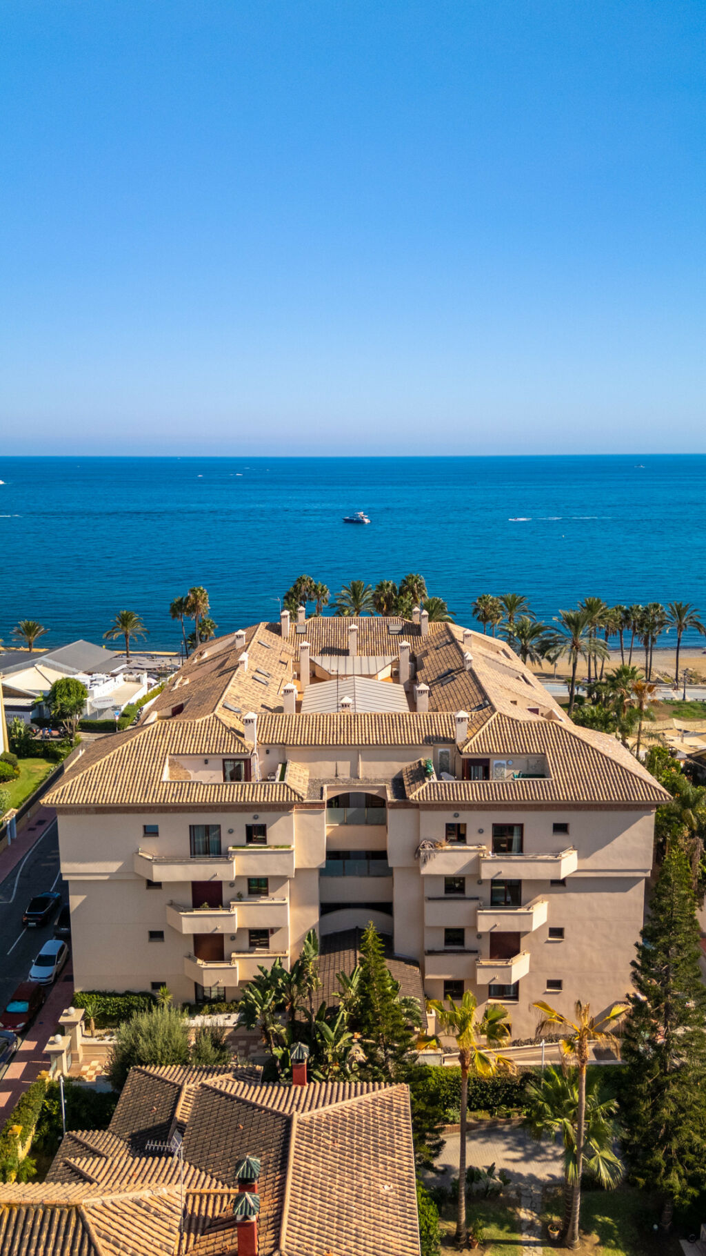 Middle Floor Apartment San Pedro de Alcántara Málaga - image 2