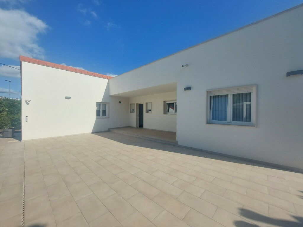 Detached Villa Albir Alicante - image 2