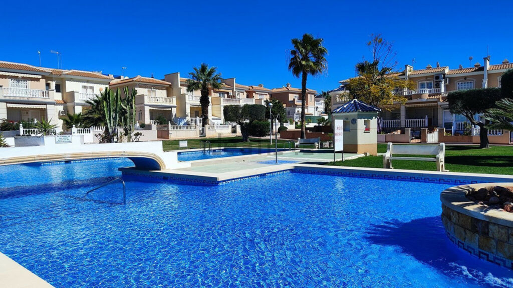 Semi-Detached House Ciudad Quesada Alicante - image 2