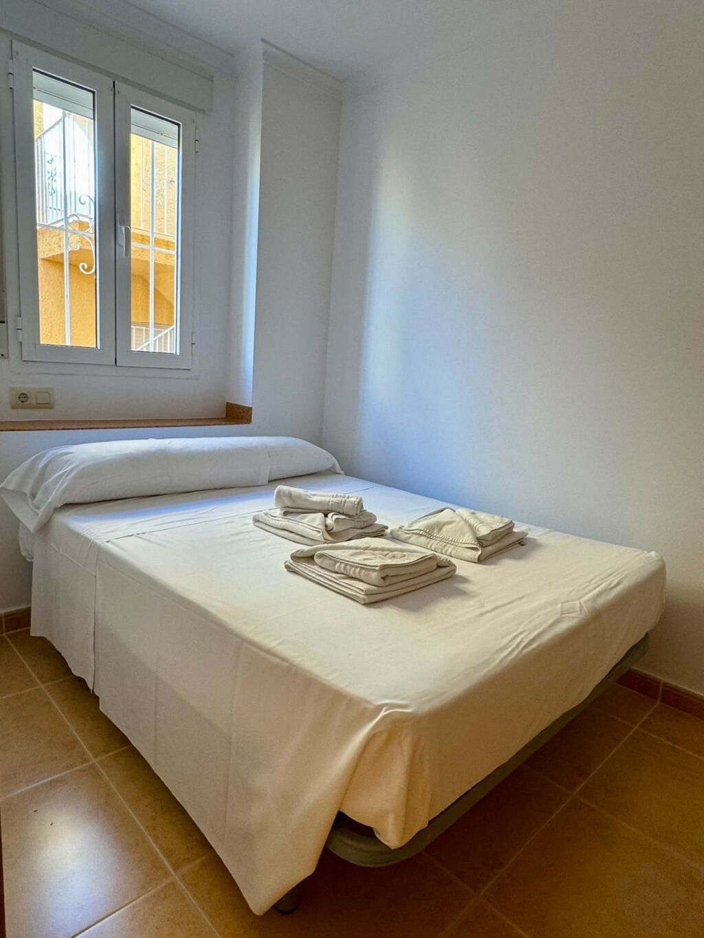 Middle Floor Apartment Benitachell Alicante - image 2