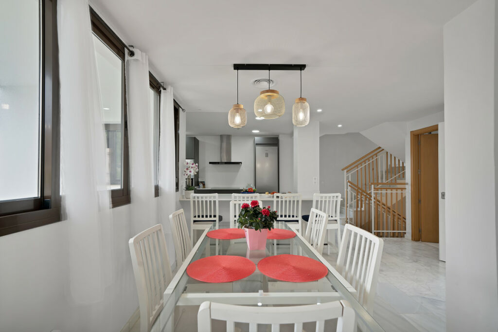 Detached Villa Riviera del Sol Málaga - image 2