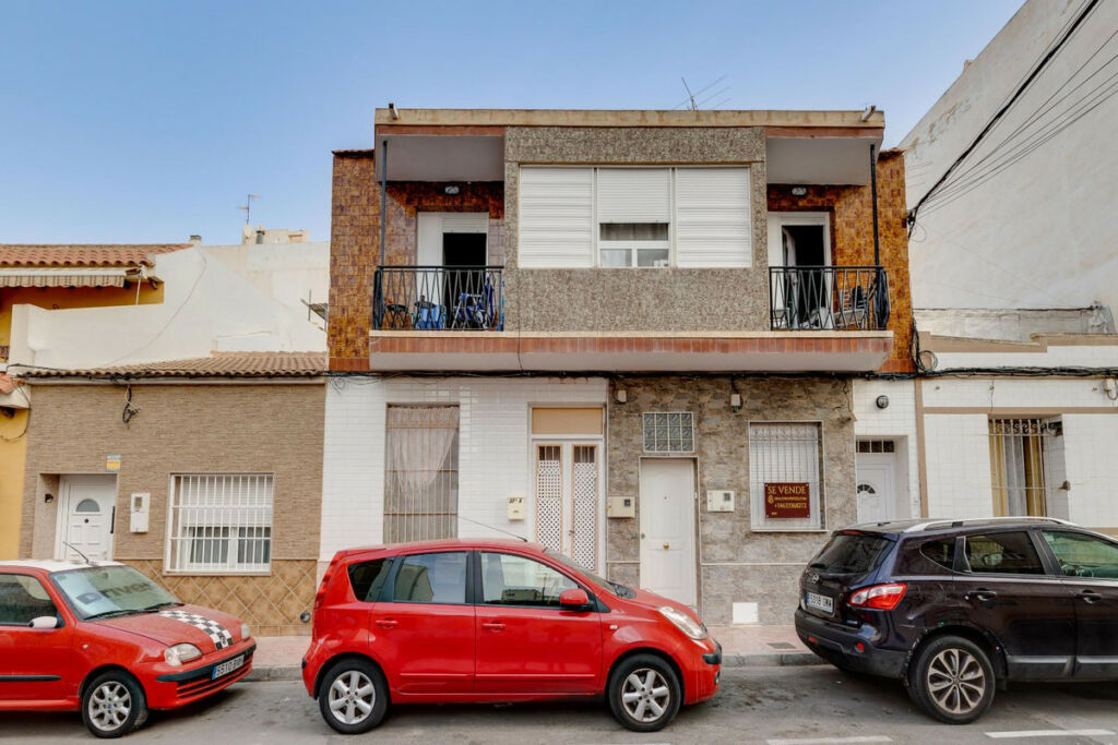 Ground Floor Apartment Torrevieja Alicante - image 2
