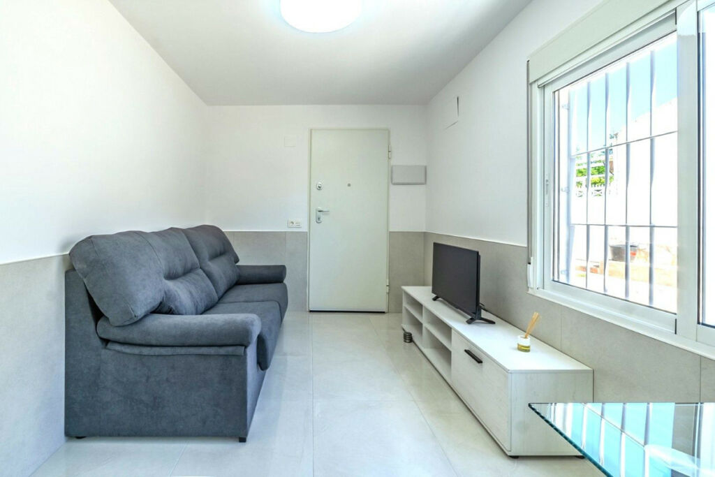 Bungalow Torrevieja Alicante - image 2