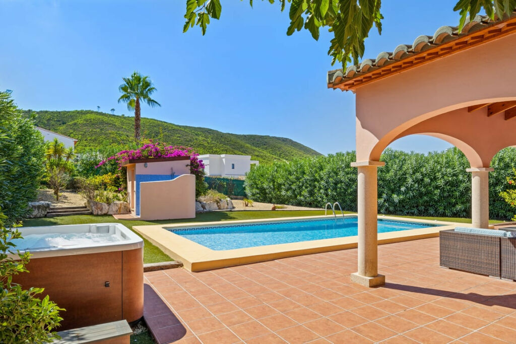 Detached Villa Javea Alicante - image 3