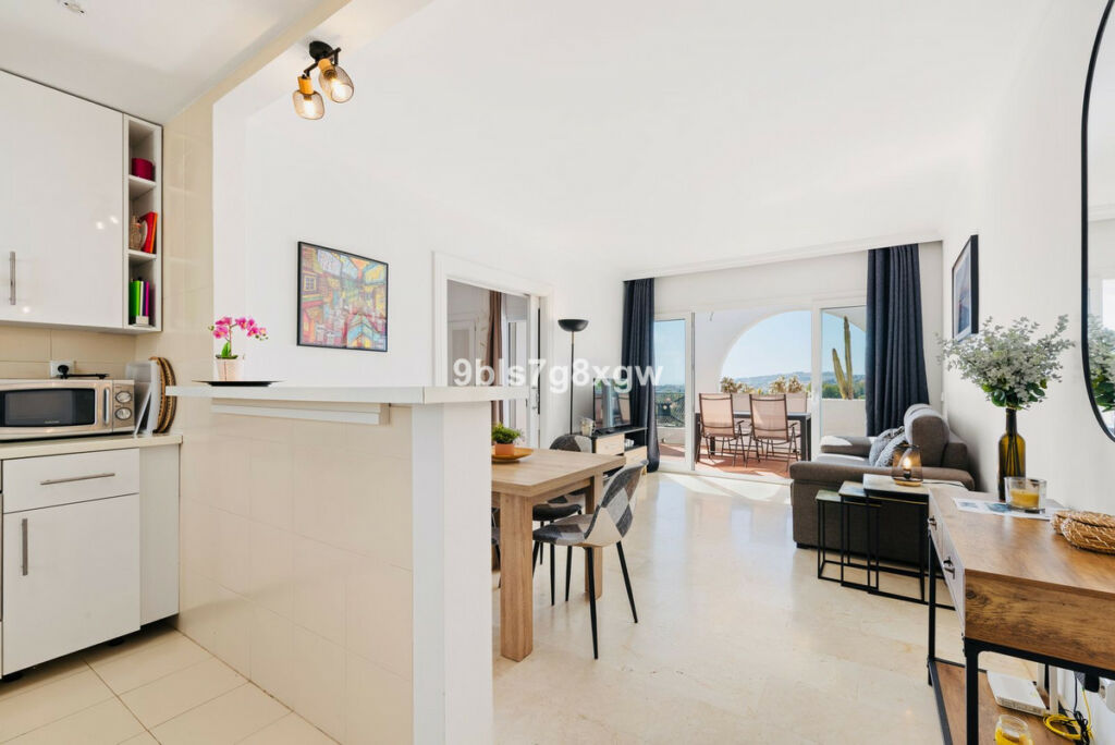 Penthouse La Quinta Málaga - image 2