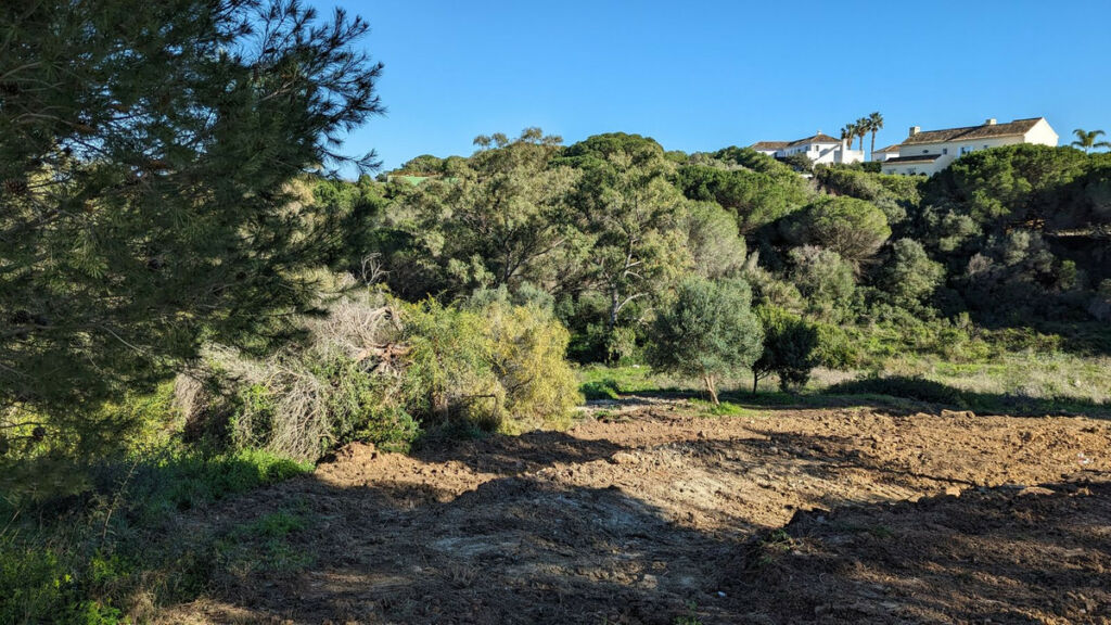 Residential Plot Sotogrande Cádiz - image 2