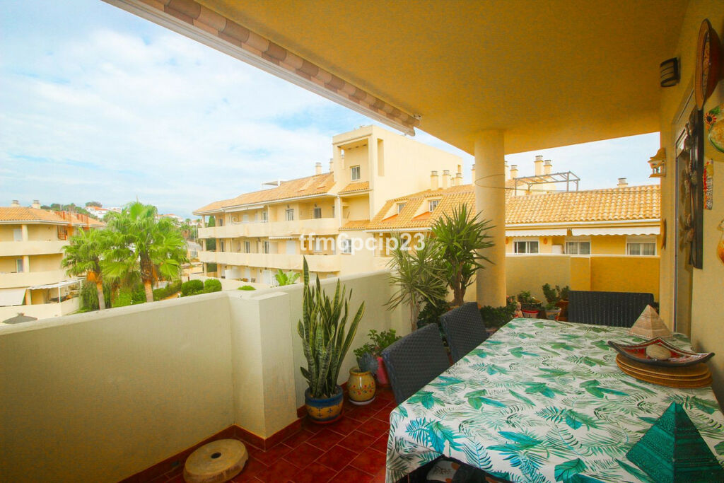 Penthouse Duplex La Duquesa Málaga - image 2