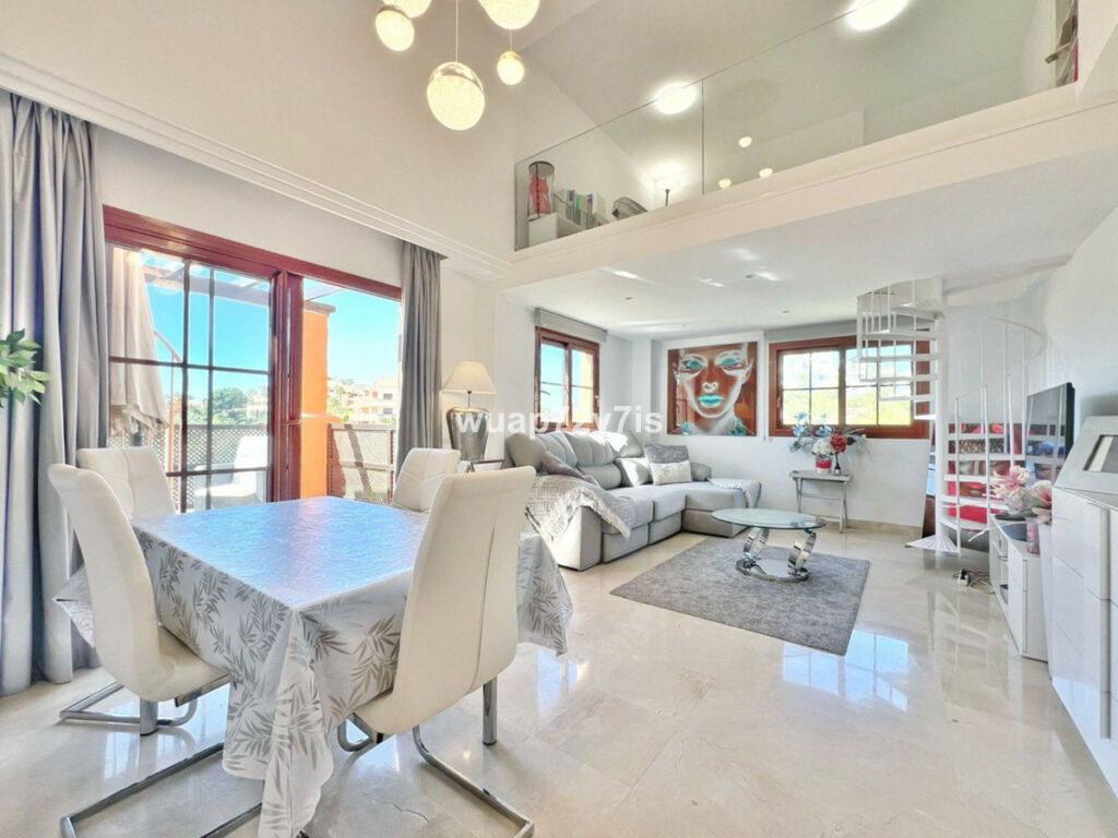 Penthouse Benahavís Málaga - image 2