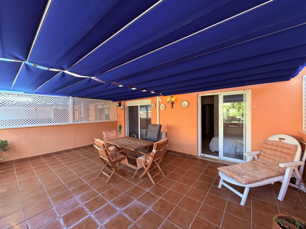 Middle Floor Apartment Las Lagunas Málaga - image 2