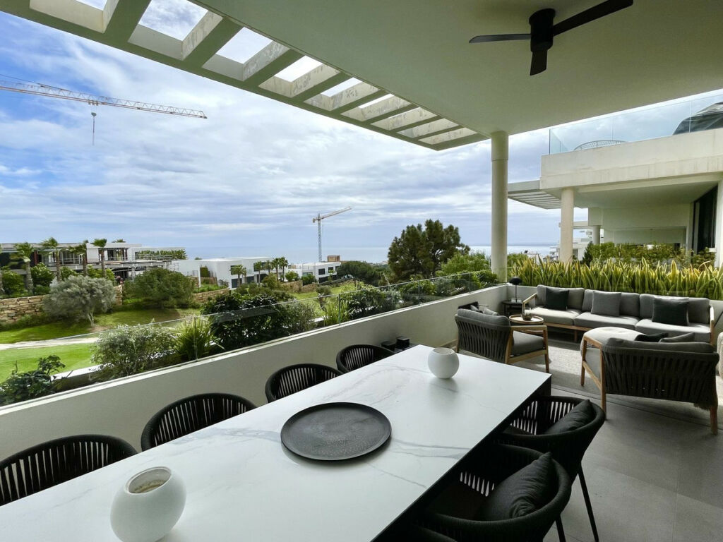 Semi-Detached House Cabopino Málaga - image 2