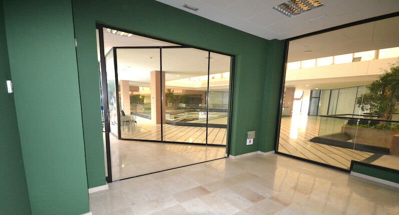 Office Puerto Banús Málaga - image 2