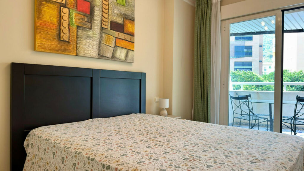 Middle Floor Apartment Villajoyosa Alicante - image 2