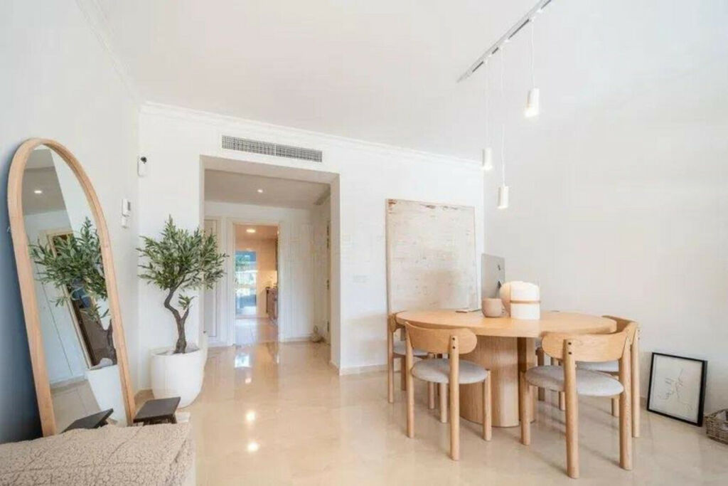 Ground Floor Apartment La Quinta Málaga - image 2
