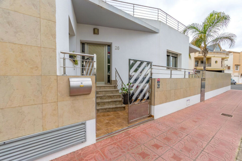 Detached Villa Rojales Alicante - image 2