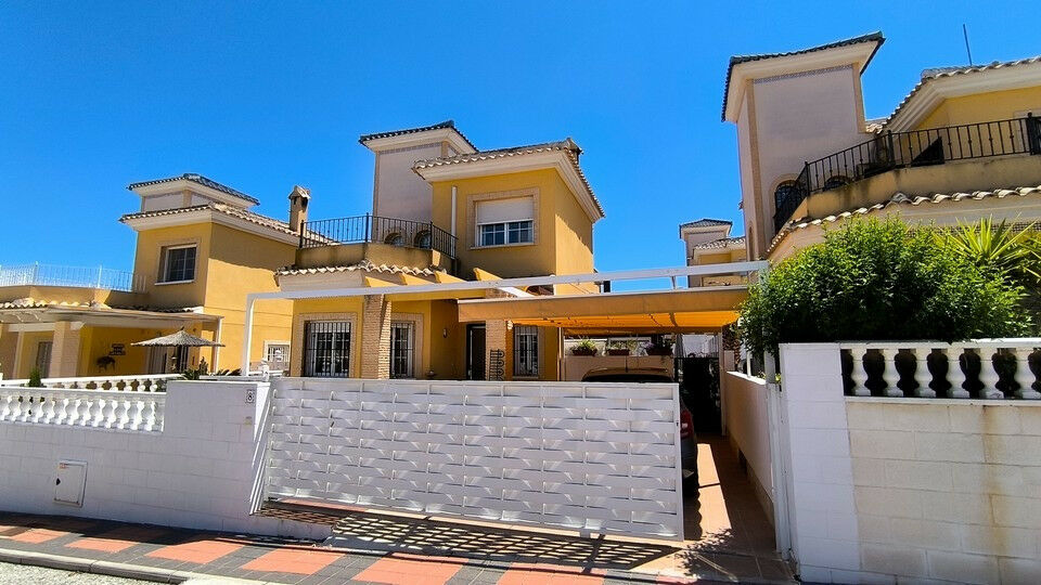 Detached Villa Algorfa Alicante - image 2