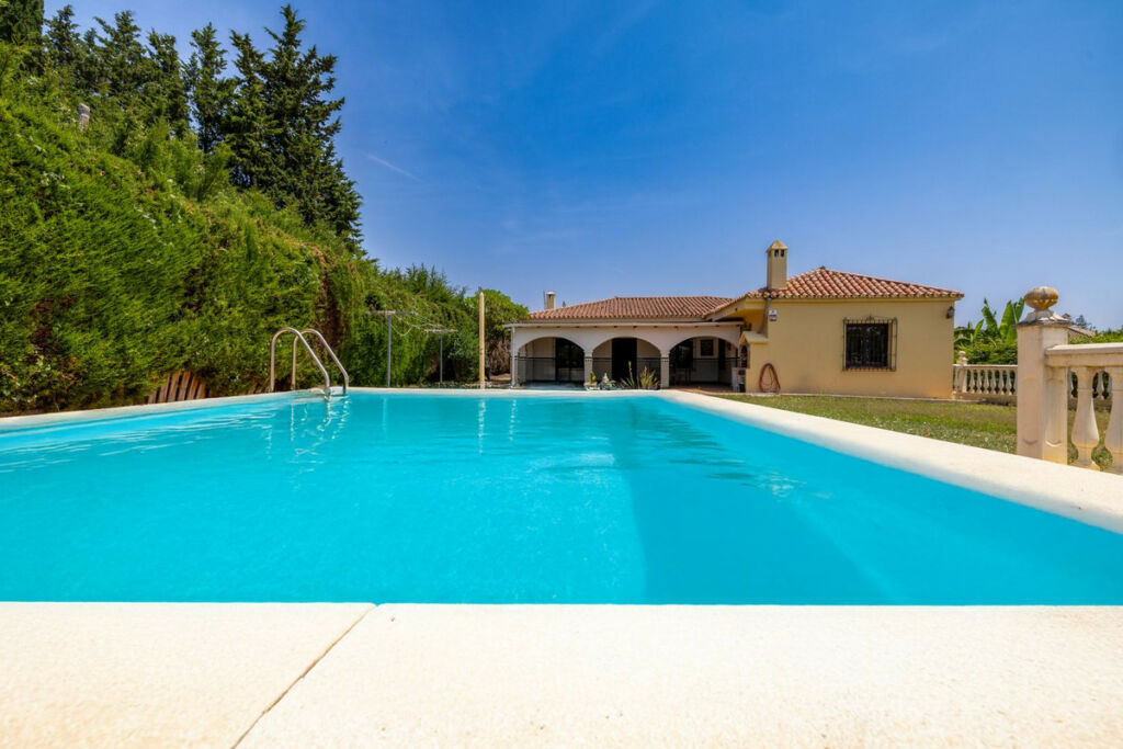 Finca - Cortijo Estepona Málaga - image 2