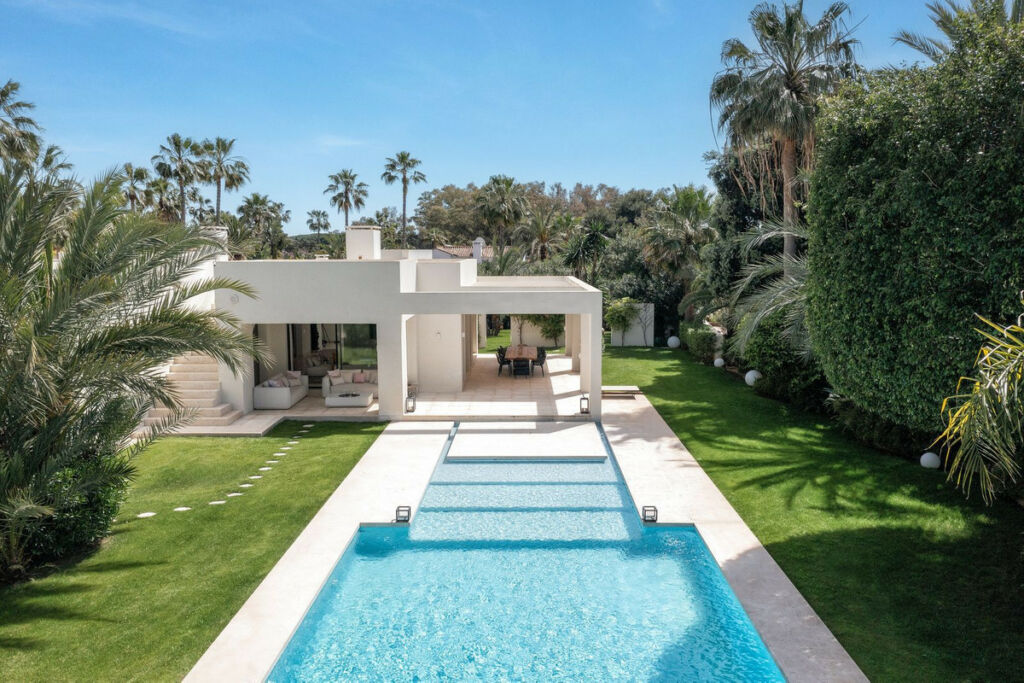 Detached Villa Marbesa Málaga - image 2