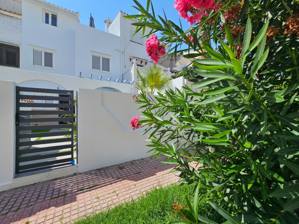 Bungalow Torrevieja Alicante - image 2