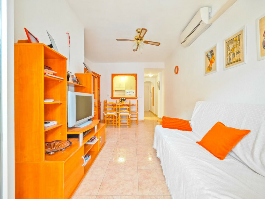 Middle Floor Apartment Parque de las Naciones Alicante - image 2