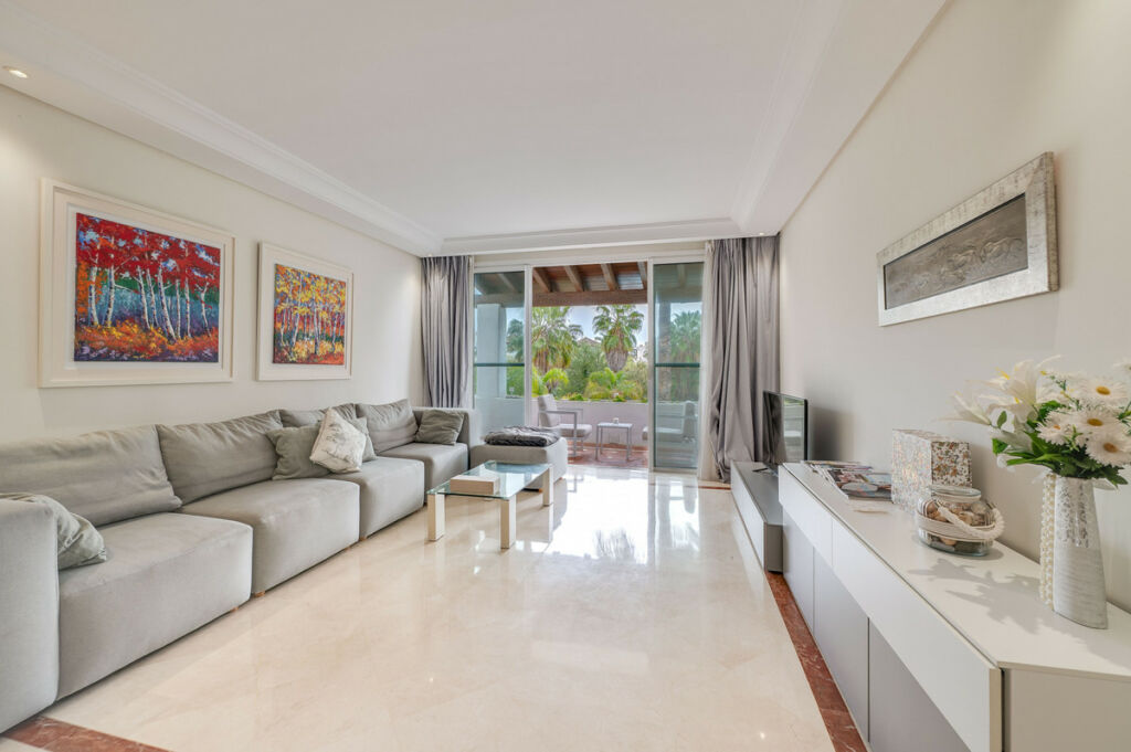 Penthouse Duplex Puerto Banús Málaga - image 2