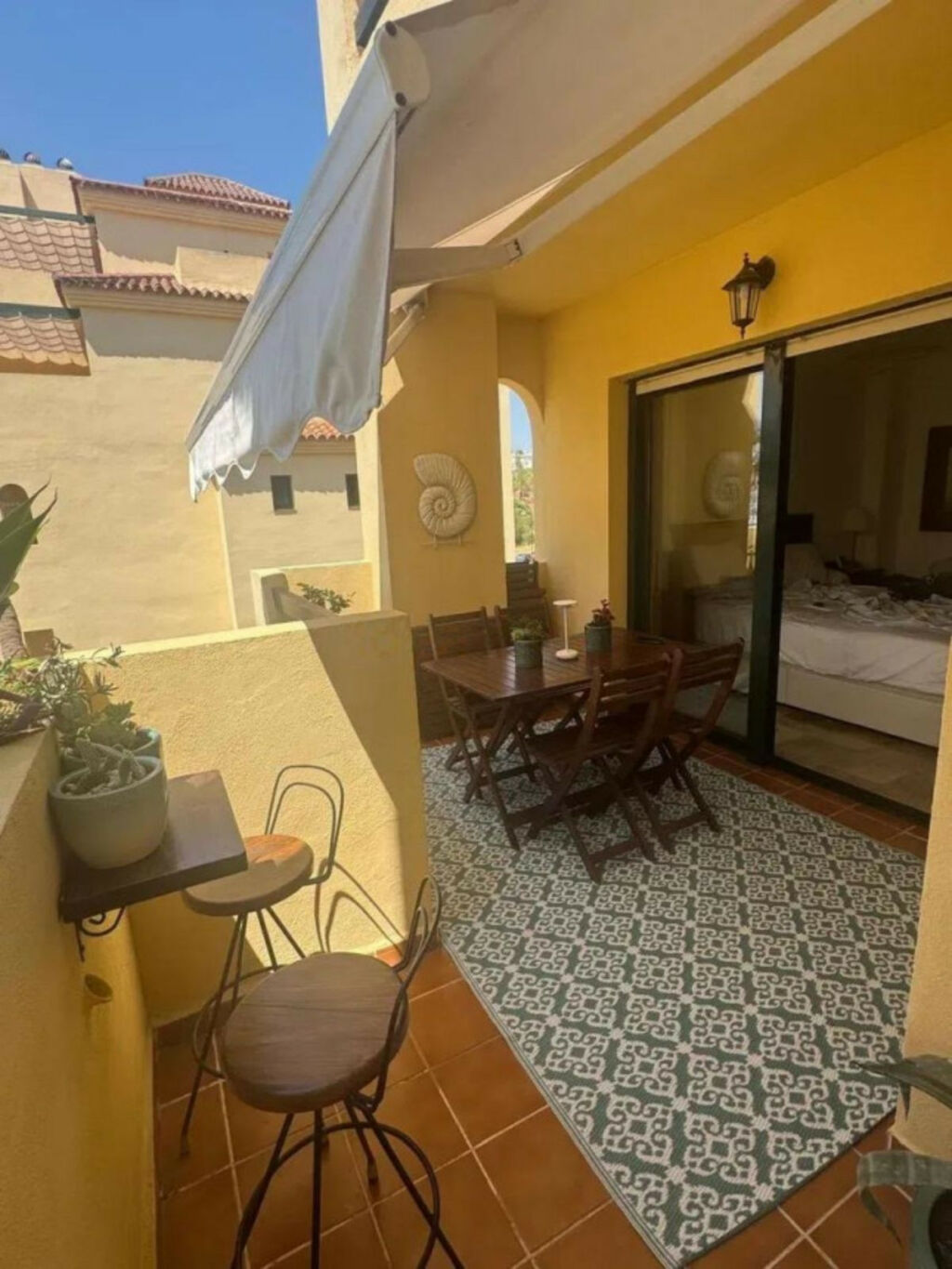 Middle Floor Apartment Selwo Málaga - image 2
