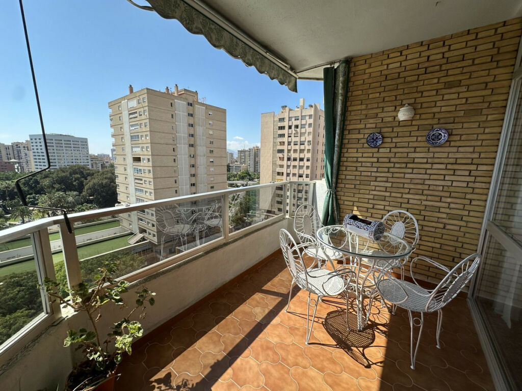Middle Floor Apartment Málaga Centro Málaga - image 2