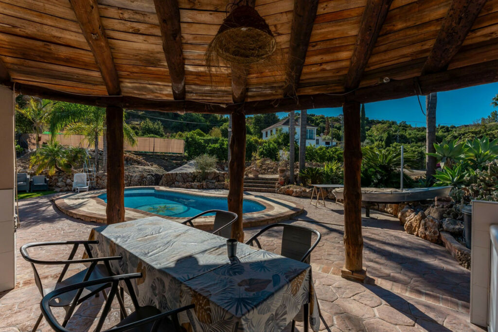 Detached Villa Coín Málaga - image 2