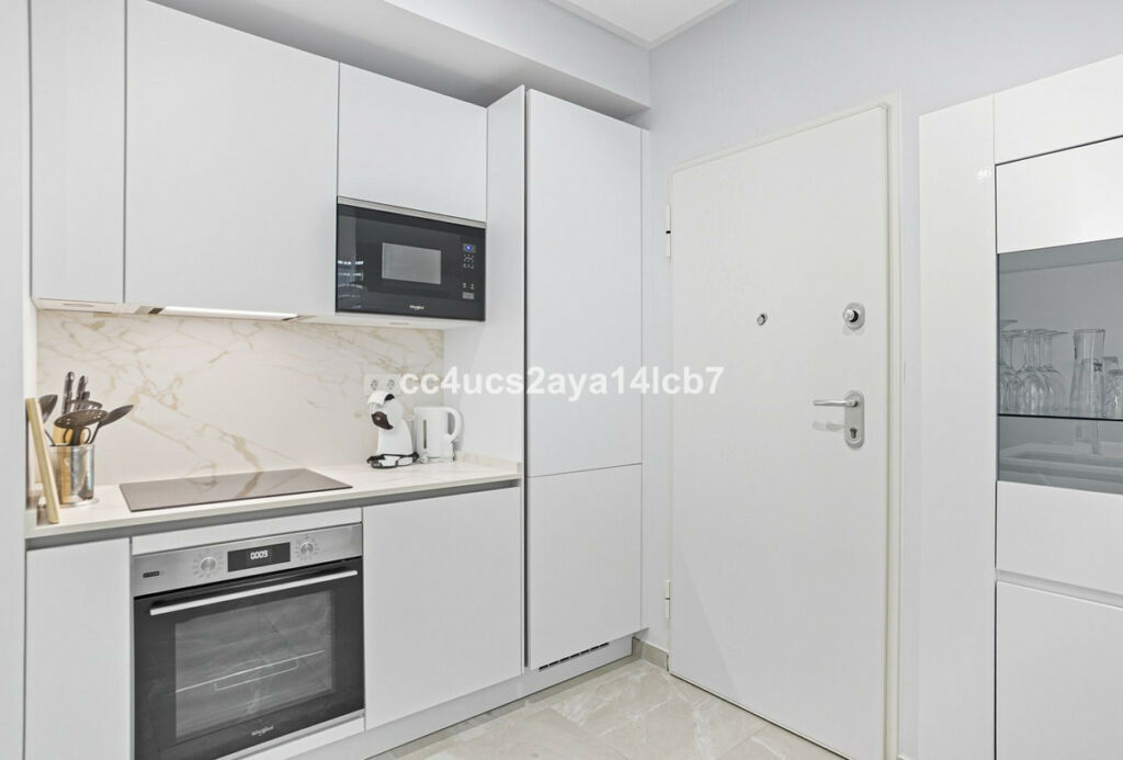 Ground Floor Apartment La Cala de Mijas Málaga - image 3