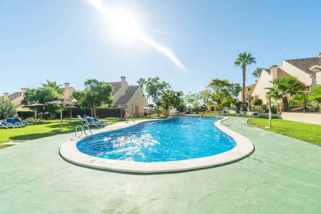 Top Floor Apartment Lomas De Campoamor Alicante - image 2