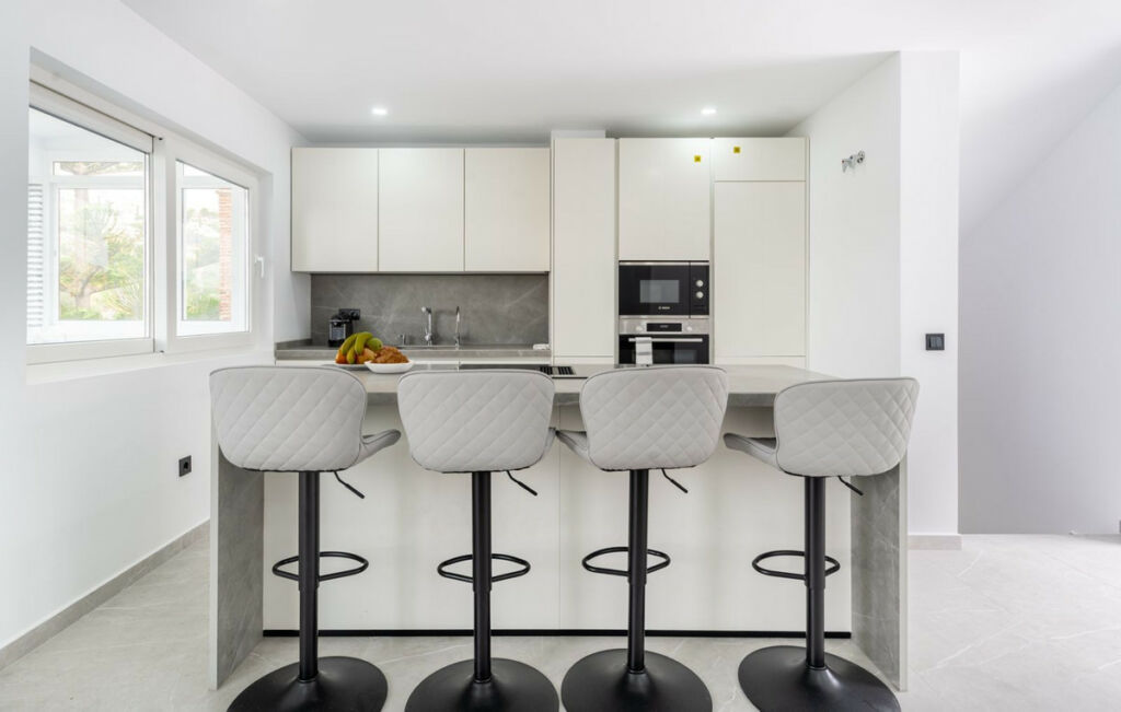 Townhouse Calahonda Málaga - image 2