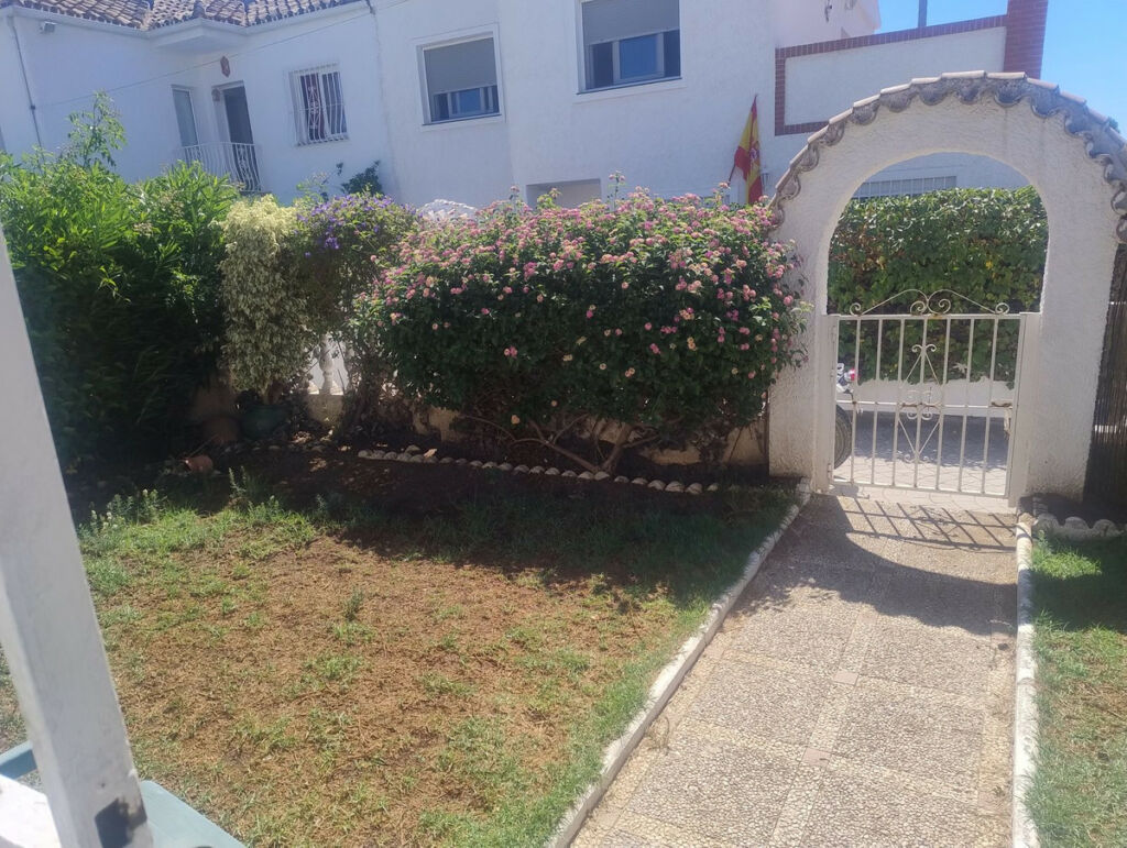 Semi-Detached House Calahonda Málaga - image 2