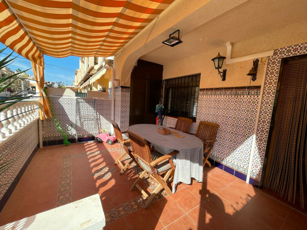 Townhouse Guardamar del Segura Alicante - image 2
