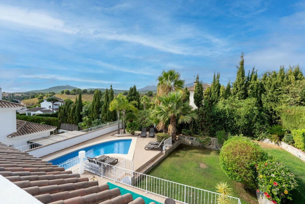 Detached Villa Coín Málaga - image 2