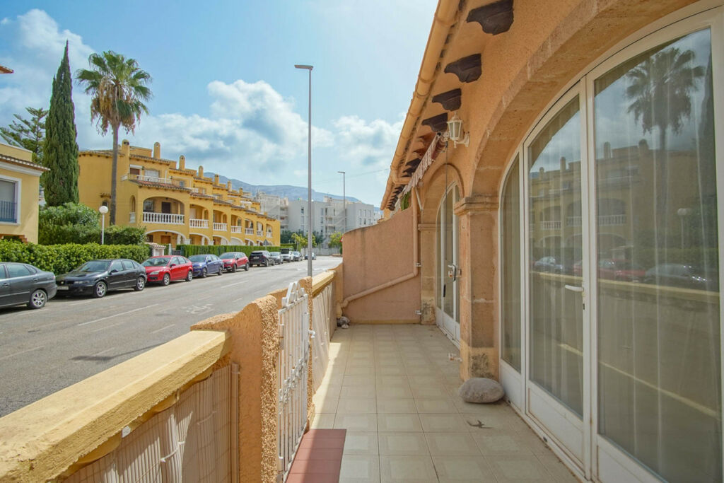 Ground Floor Apartment Denia Alicante - image 2