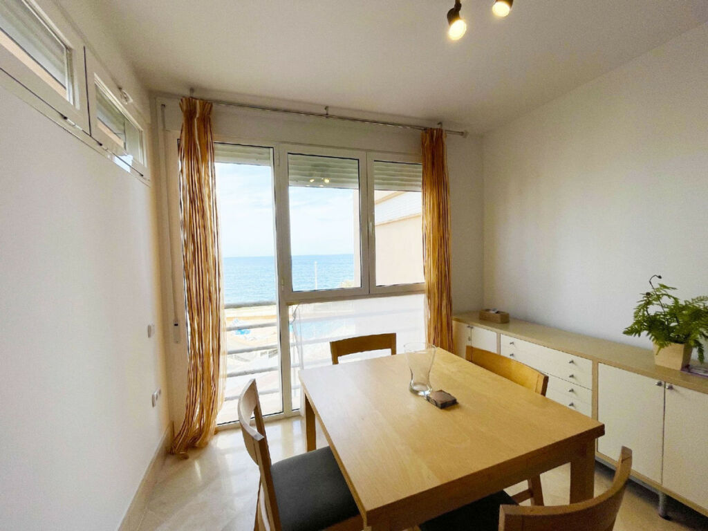 Middle Floor Apartment Calpe Alicante - image 2