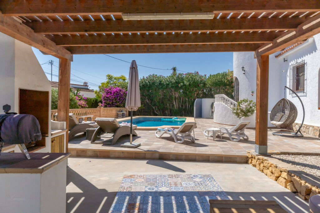 Detached Villa La Fustera Alicante - image 2