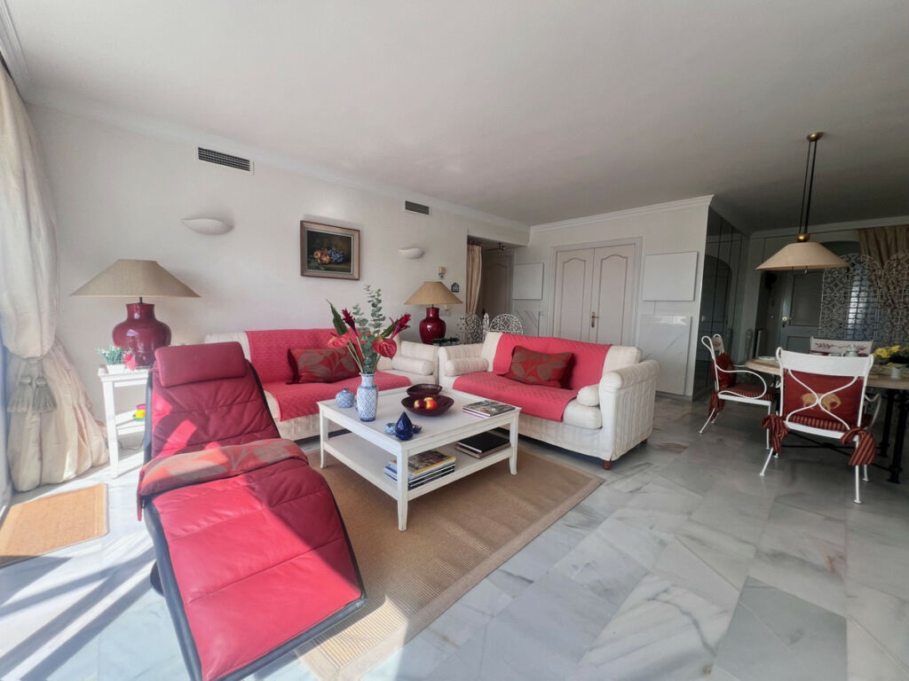 Penthouse Estepona Málaga - image 2