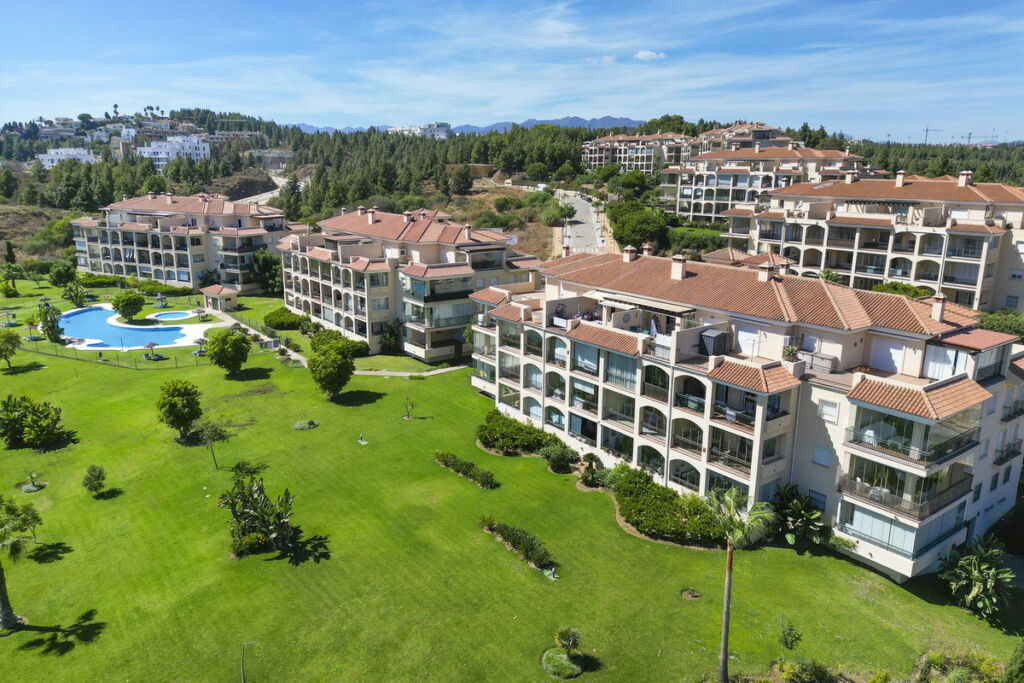 Top Floor Apartment Mijas Costa Málaga - image 2