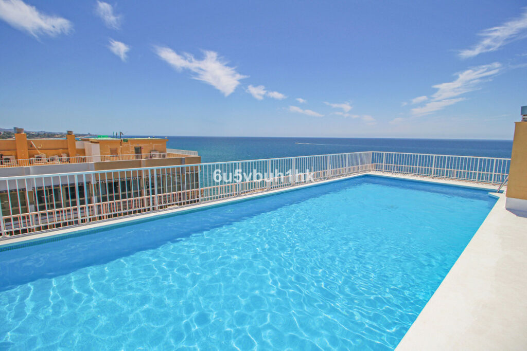 Middle Floor Apartment Marbella Málaga - image 3