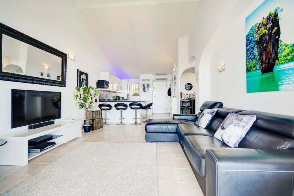 Penthouse Torrenueva Málaga - image 2