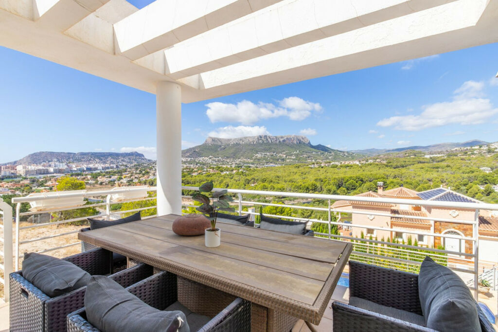 Townhouse Calpe Alicante - image 2
