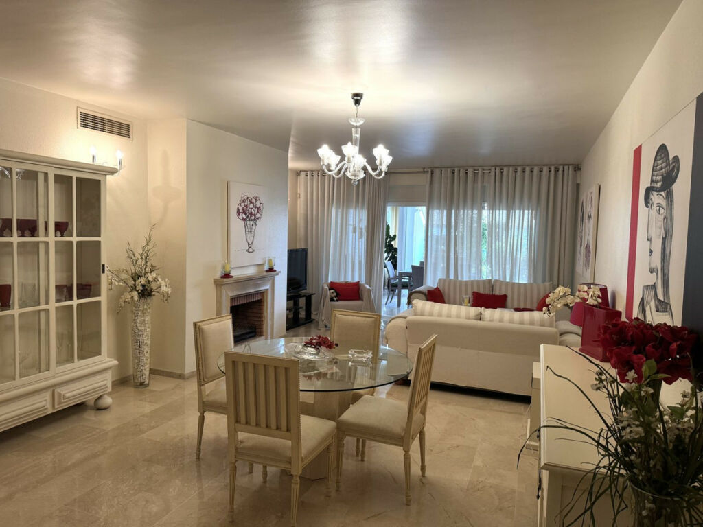 Ground Floor Apartment Marbella Málaga - image 2